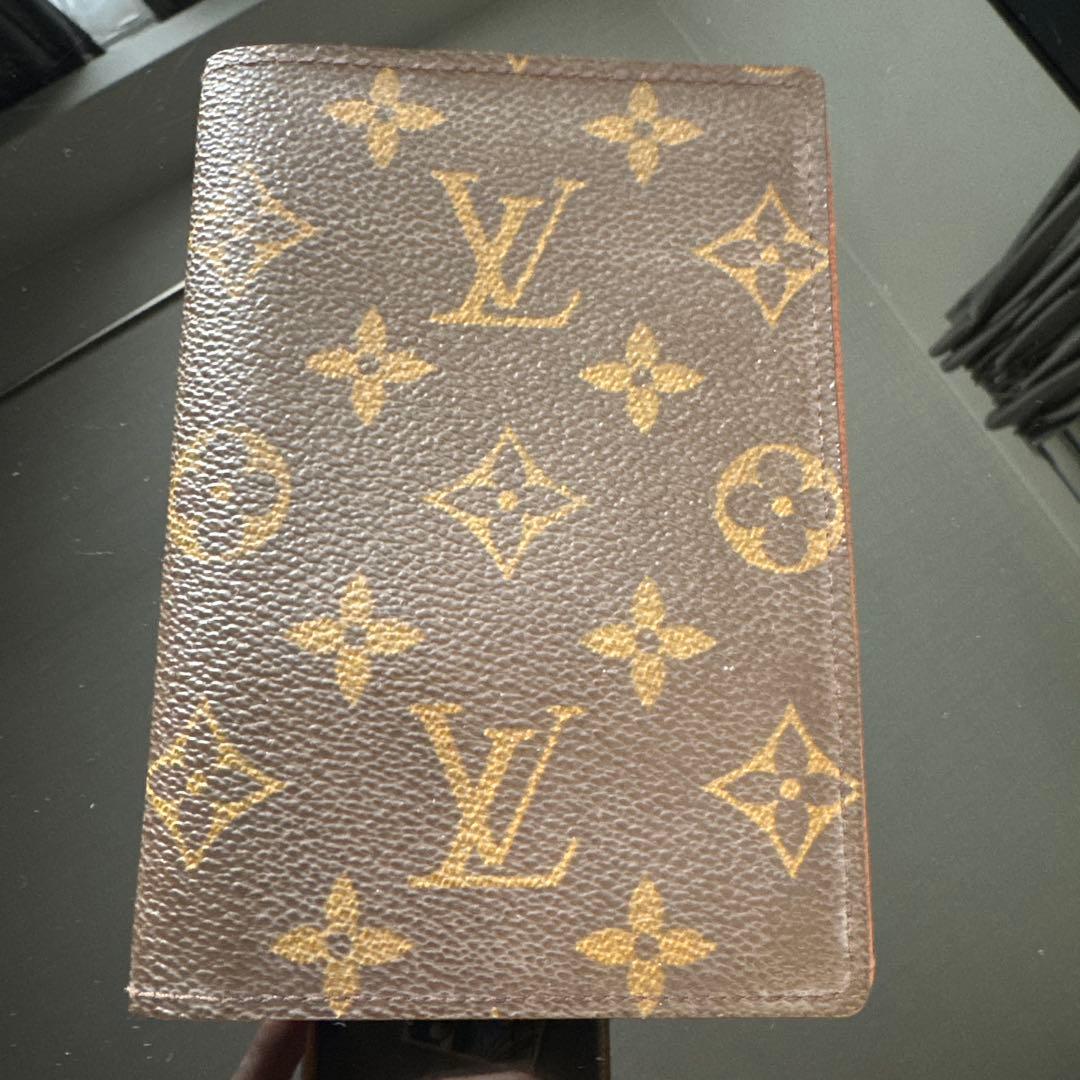 Louis Vuitton パスポートケース モノグラム
