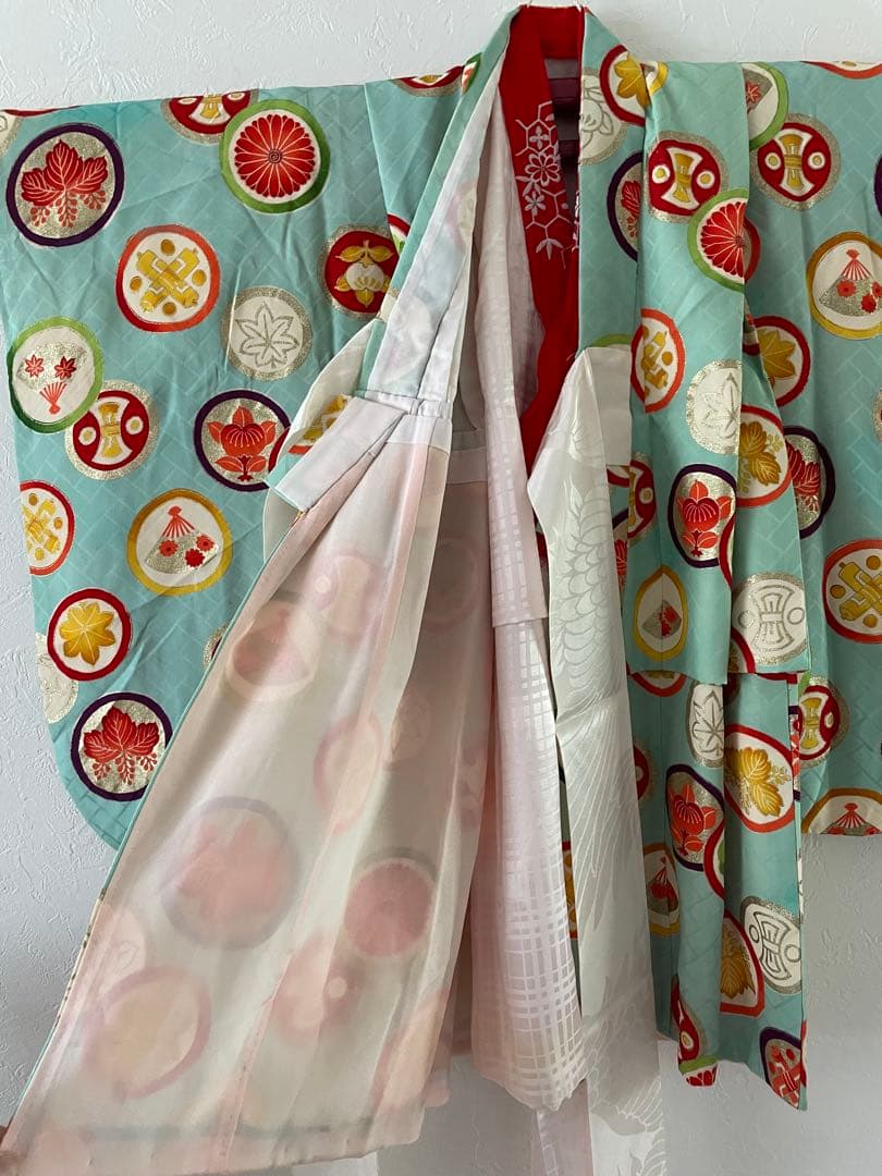 七五三　3歳　白レースの被布とアンティークお着物セット