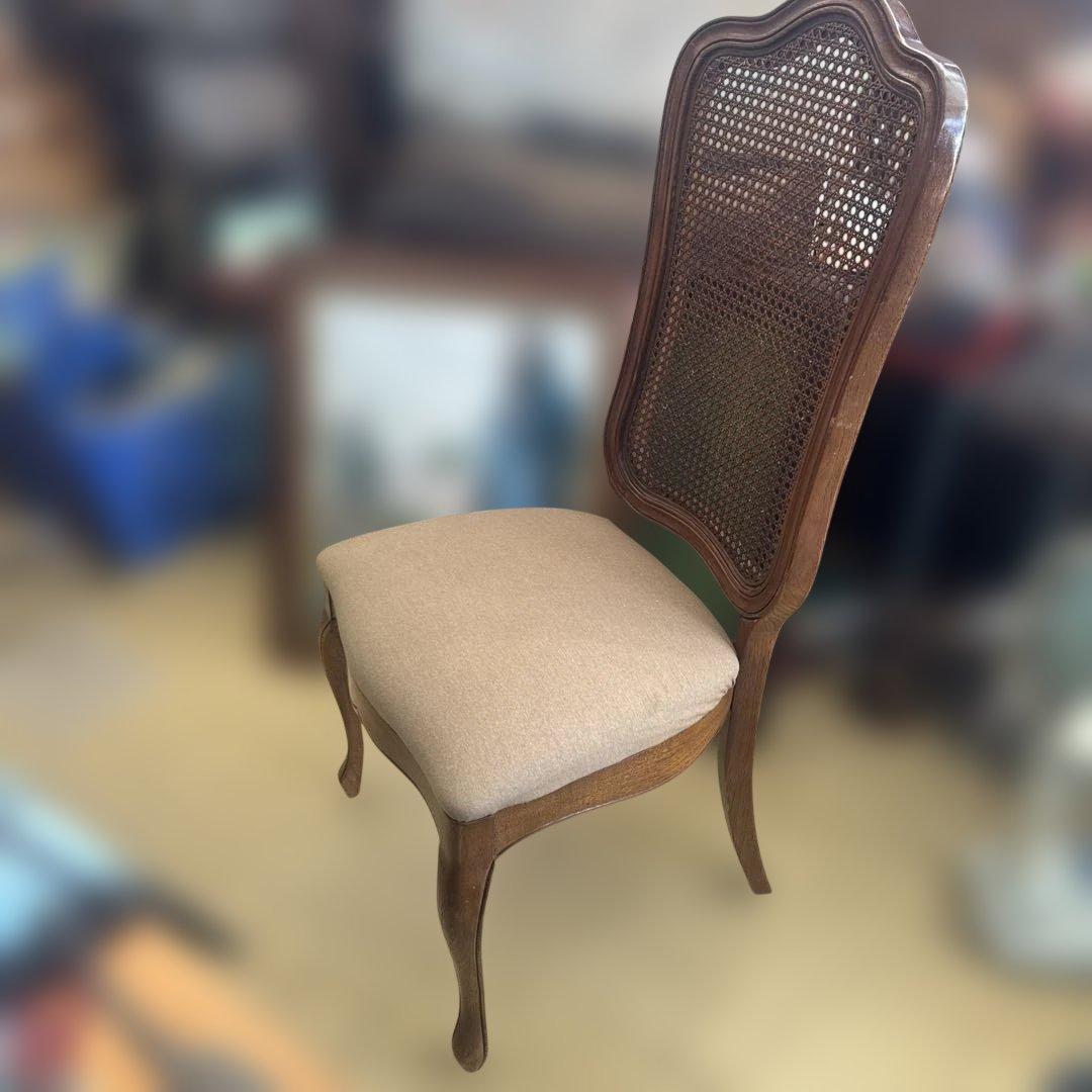 ラタンバック 木製ダイニングチェア　猫脚