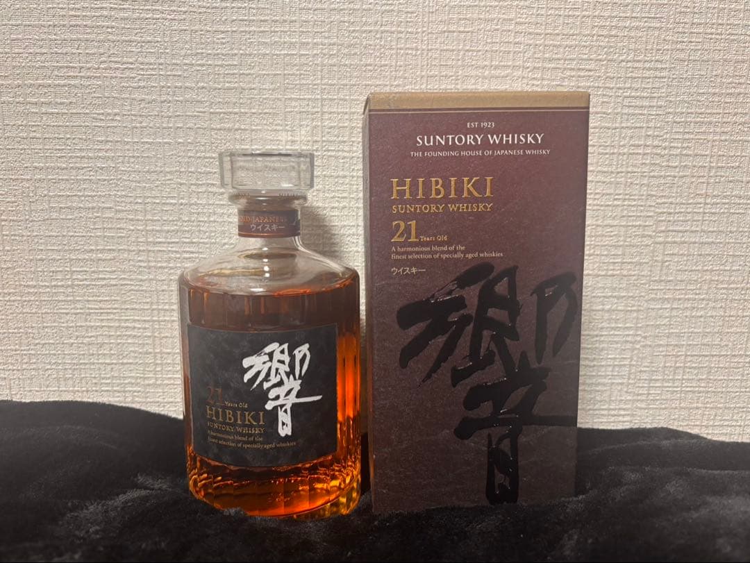 響 21年 ウイスキー 700ml 新品未開封、箱付き