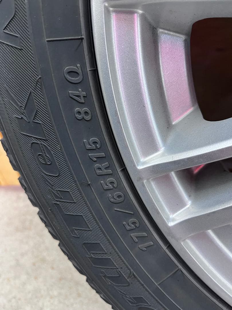 スタッドレスタイヤ 175/65R15