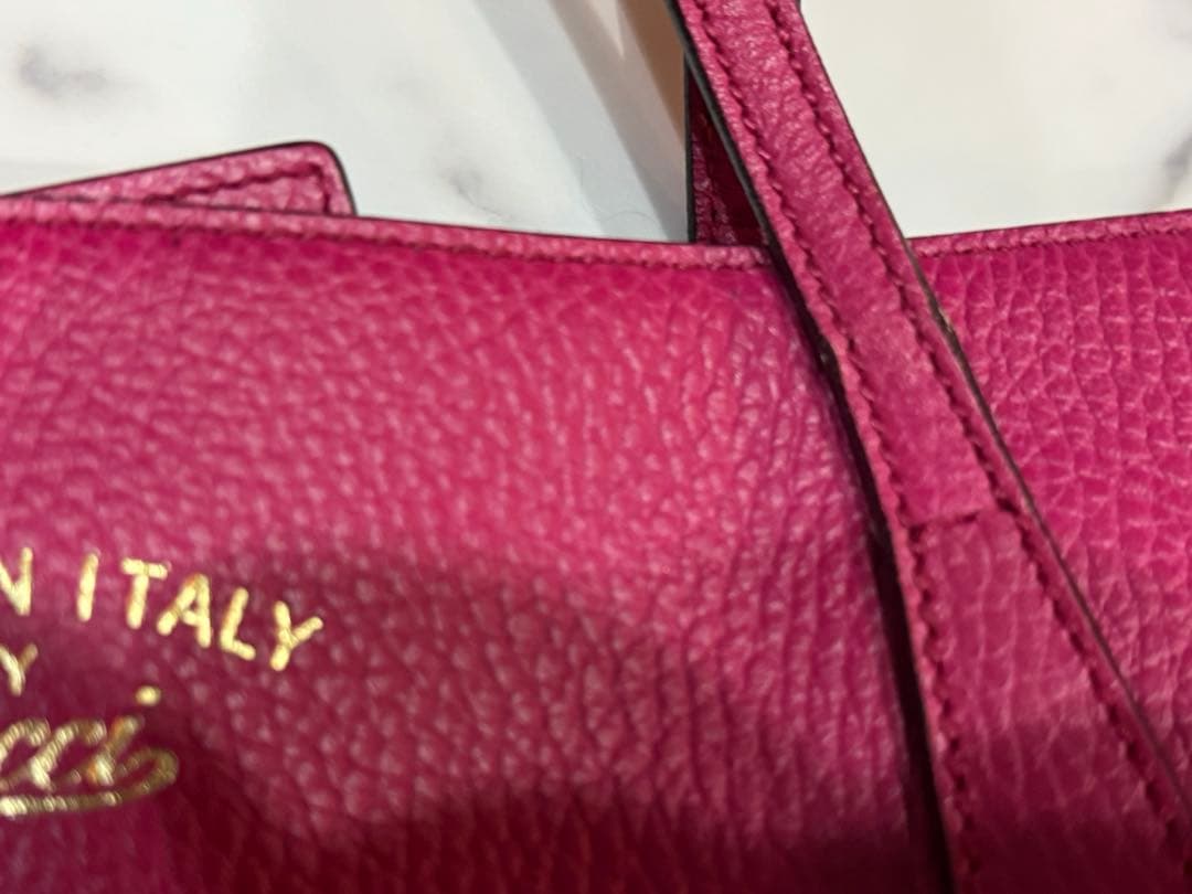 Gucciレザーピンク トートバッグA4入ります保存袋付き