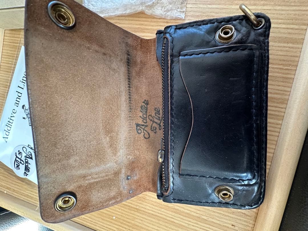 ten　additive and lineトラッカーウォレットチェーン付