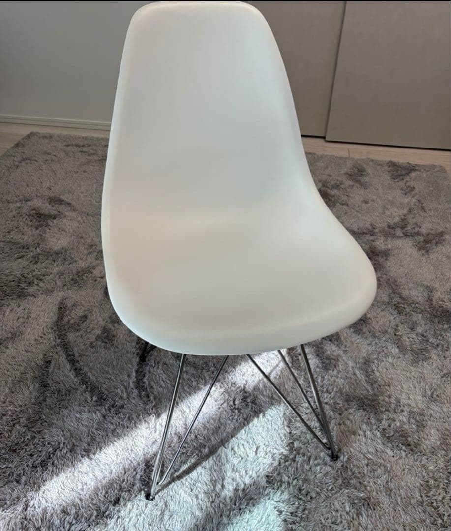 ハーマンミラー　イームズ　シェルチェア　ホワイト