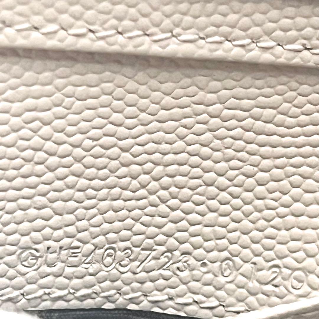 サンローラン Vステッチ キルティング 二つ折り財布 YSL 0202-①