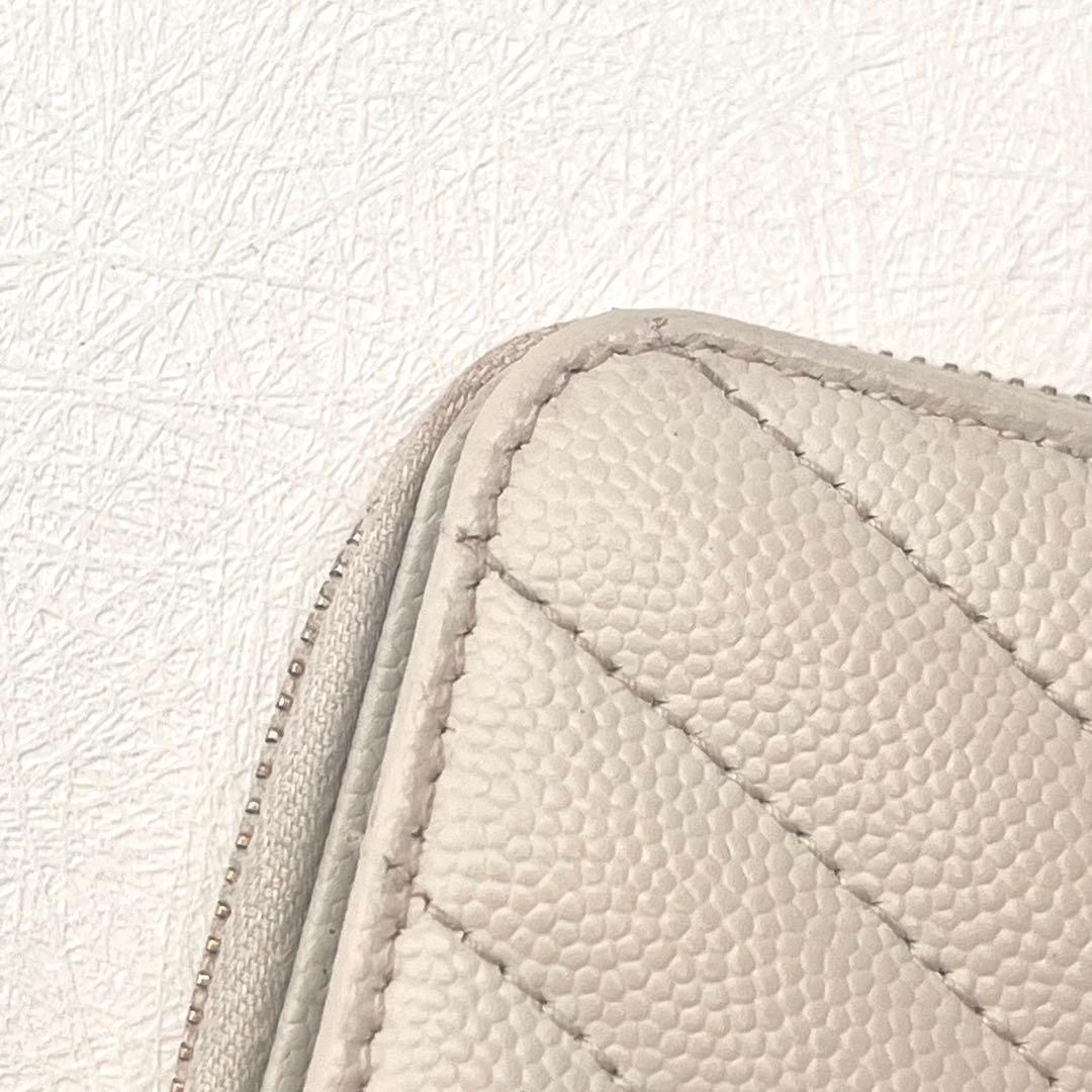 サンローラン Vステッチ キルティング 二つ折り財布 YSL 0202-①