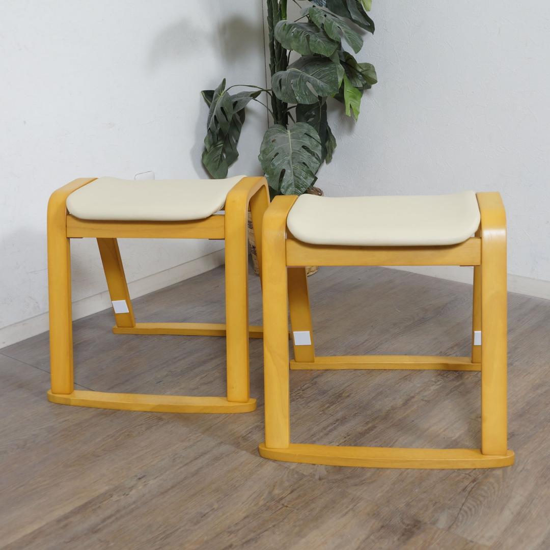 2脚セット【新品】合成皮革　重ねて収納できる スタッキングスツール