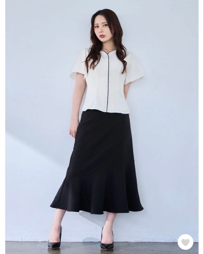 overE サイズ90 ハートネックパイピングブラウス