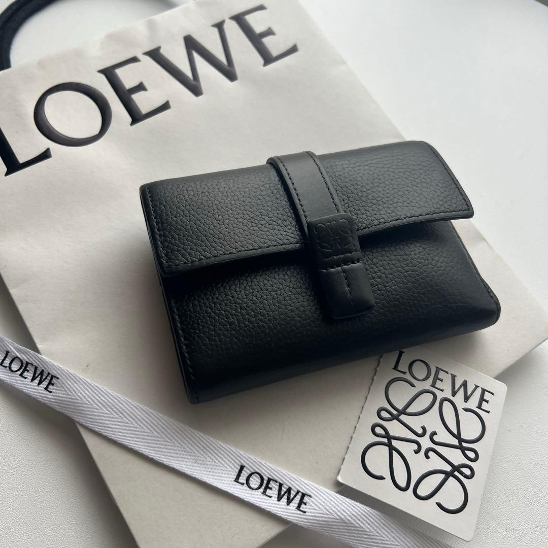 21 美品 LOEWE ロエベ 3つ折り財布
