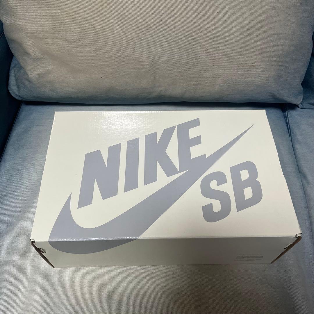 のぞみ　NIKE SB ダンク LOW×There Skateboards