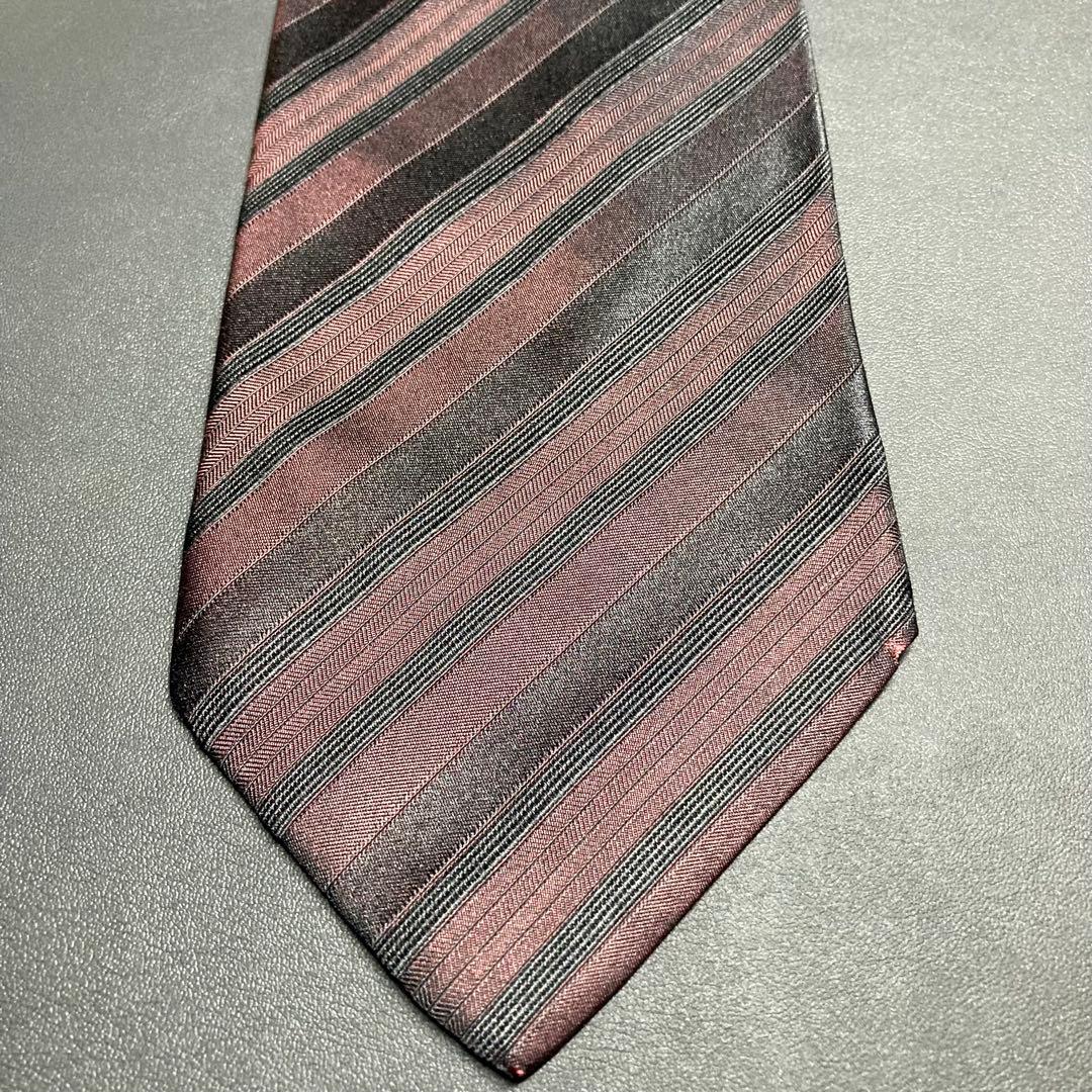 【美品】ドルチェ＆ガッバーナ　ネクタイ　ブラック　レジメンタルストライプ　光沢