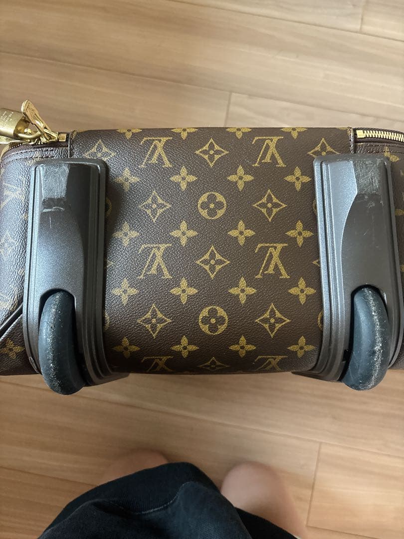【ちゃんはる】Louis Vuitton 2輪キャリーケース