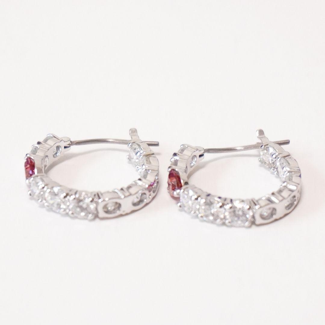 スワロフスキー LOVE ピアス