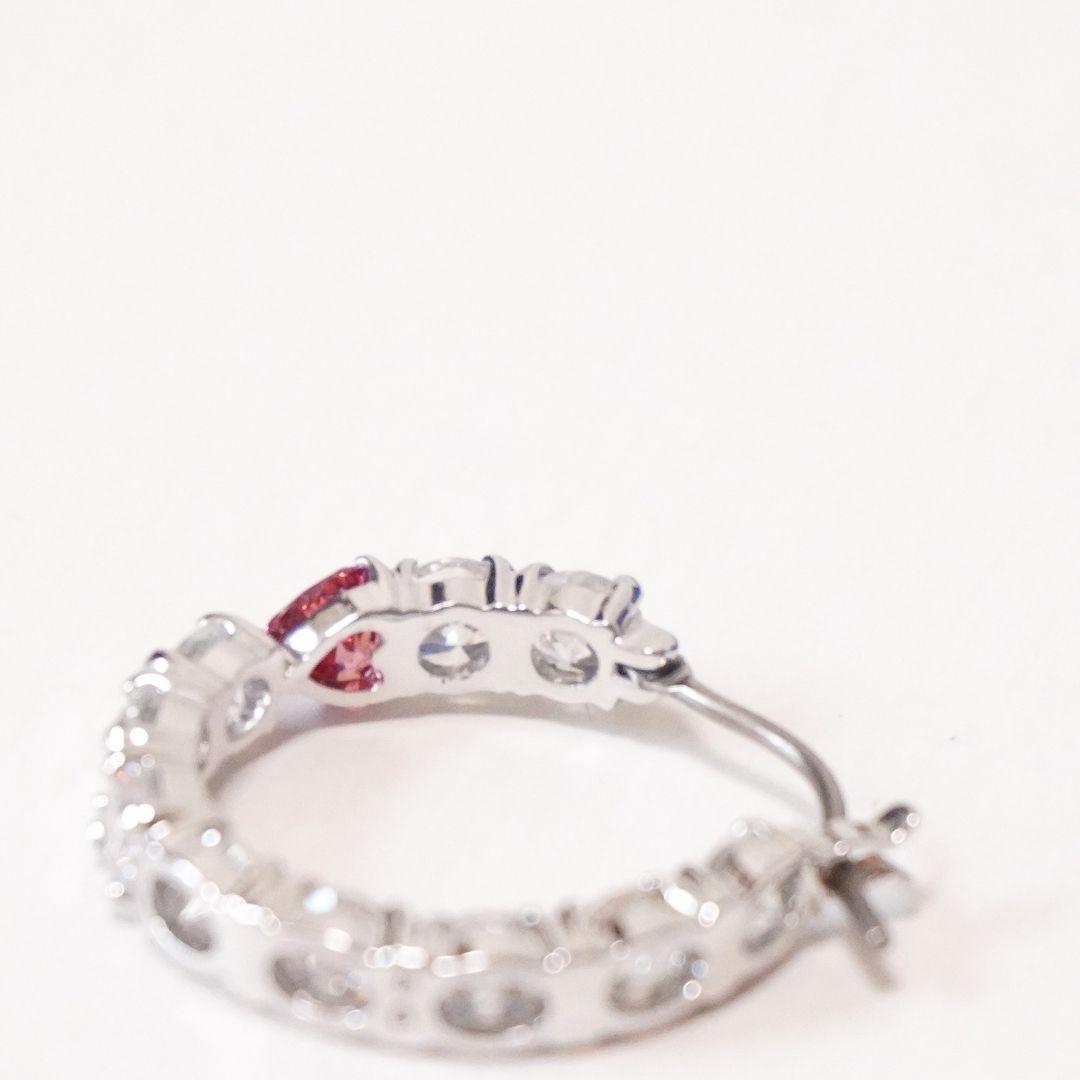 スワロフスキー LOVE ピアス