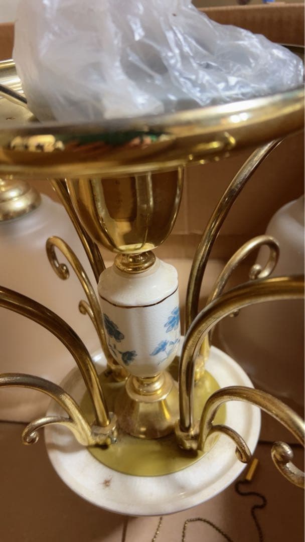 クラシックシャンデリア 4灯 ゴールド