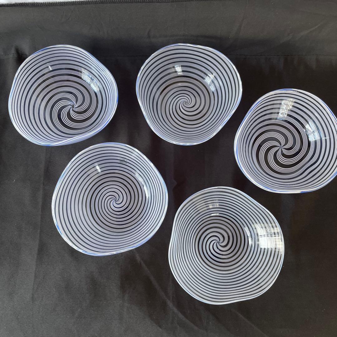 ヴェネチアングラス　　　　　　　　　渦巻き模様の透明ボウル5個セット
