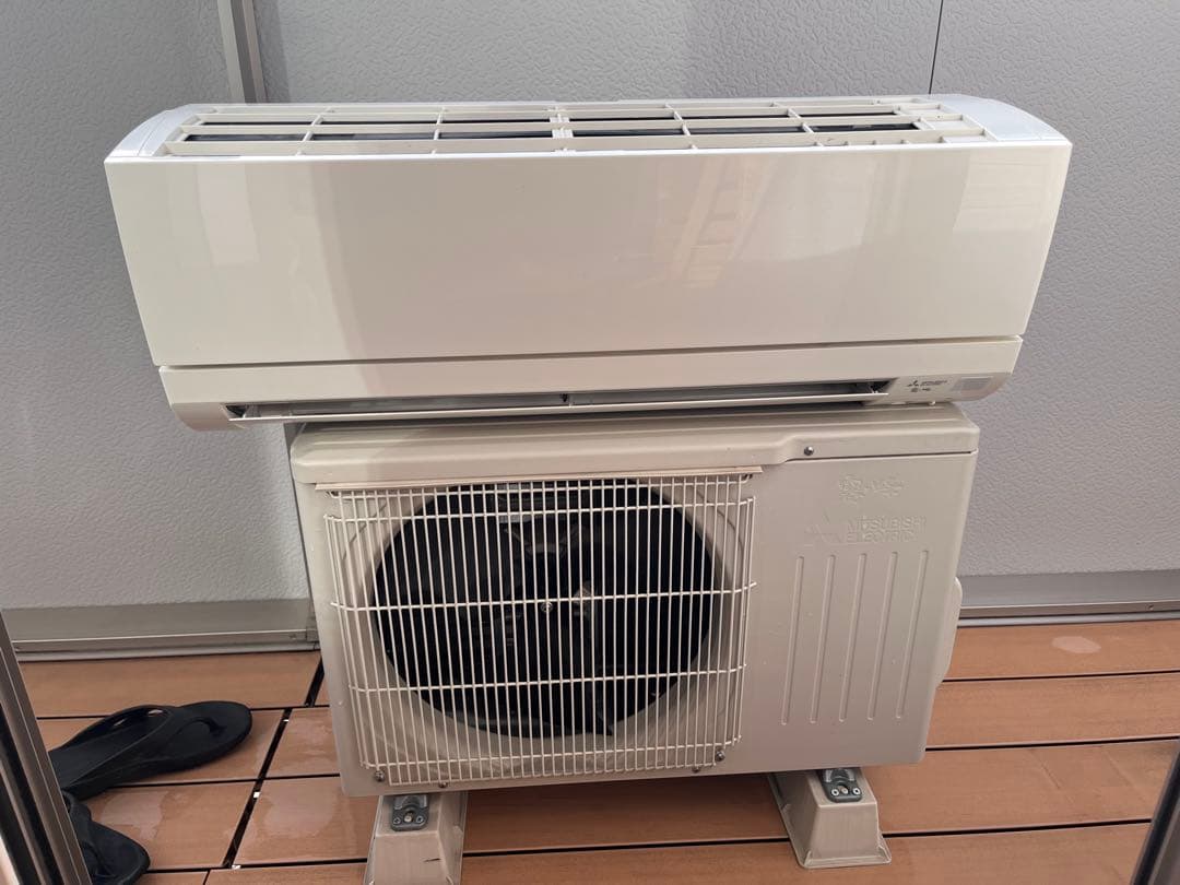 三菱 ルームエアコン MSZ-GE2220-W 6畳用 霧ヶ峰　室外機付き