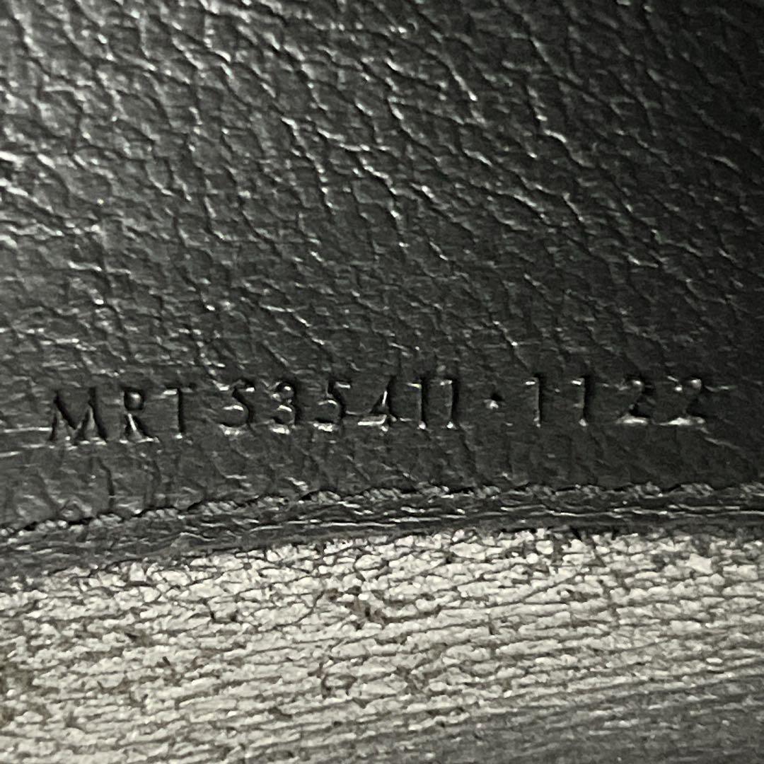 イヴサンローラン　ケース　ラウンドファスナー　YSLロゴ　小銭入れ　レザー