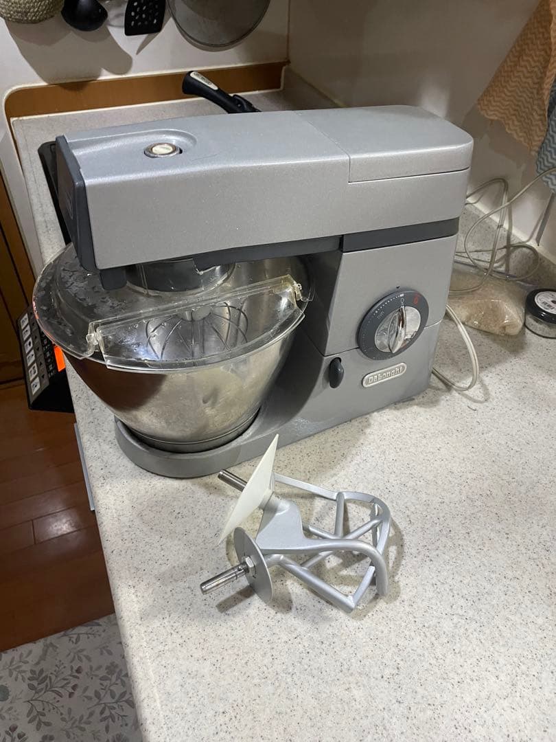 DeLonghi KM4000 シルバー キッチンミキサー