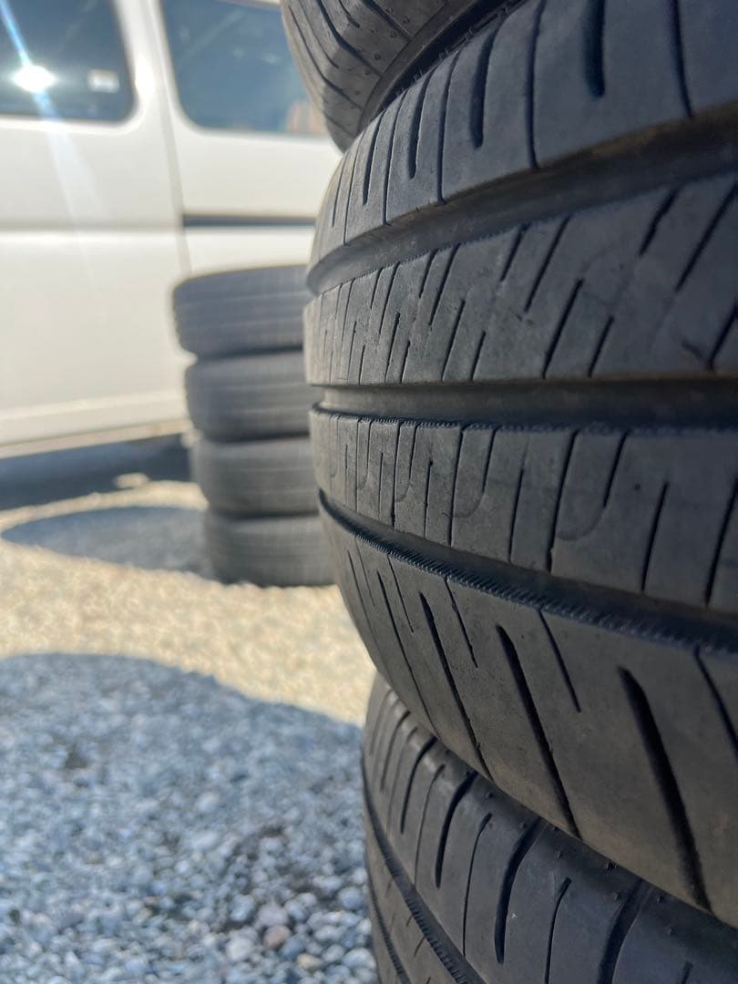 ダンロップ　エナセーブ　rv505 215/60r17 23年製