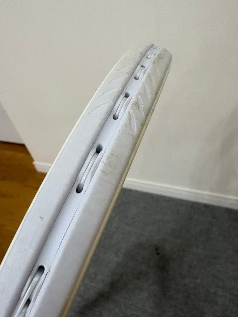 テニスラケット プリンス　エンブレム110 ホワイト ケース付き