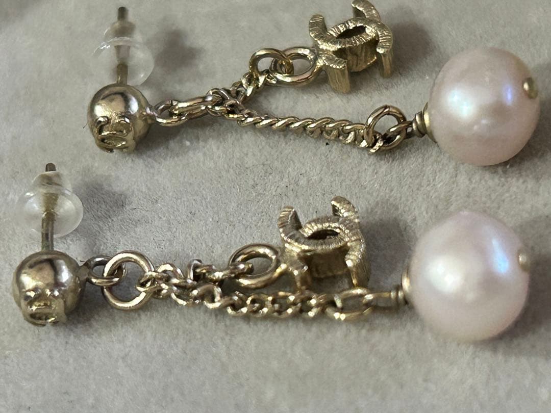 CHANEL ロゴ　ピンクパール　ピアス