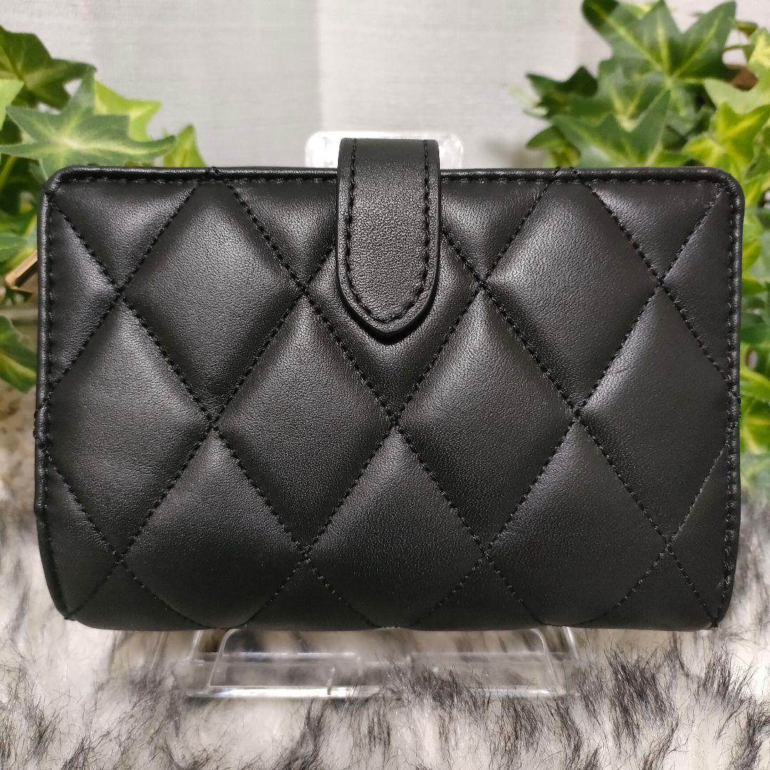 未使用に近い ケイトスペードニューヨーク 2つ折り財布 キルティング ブラック黒