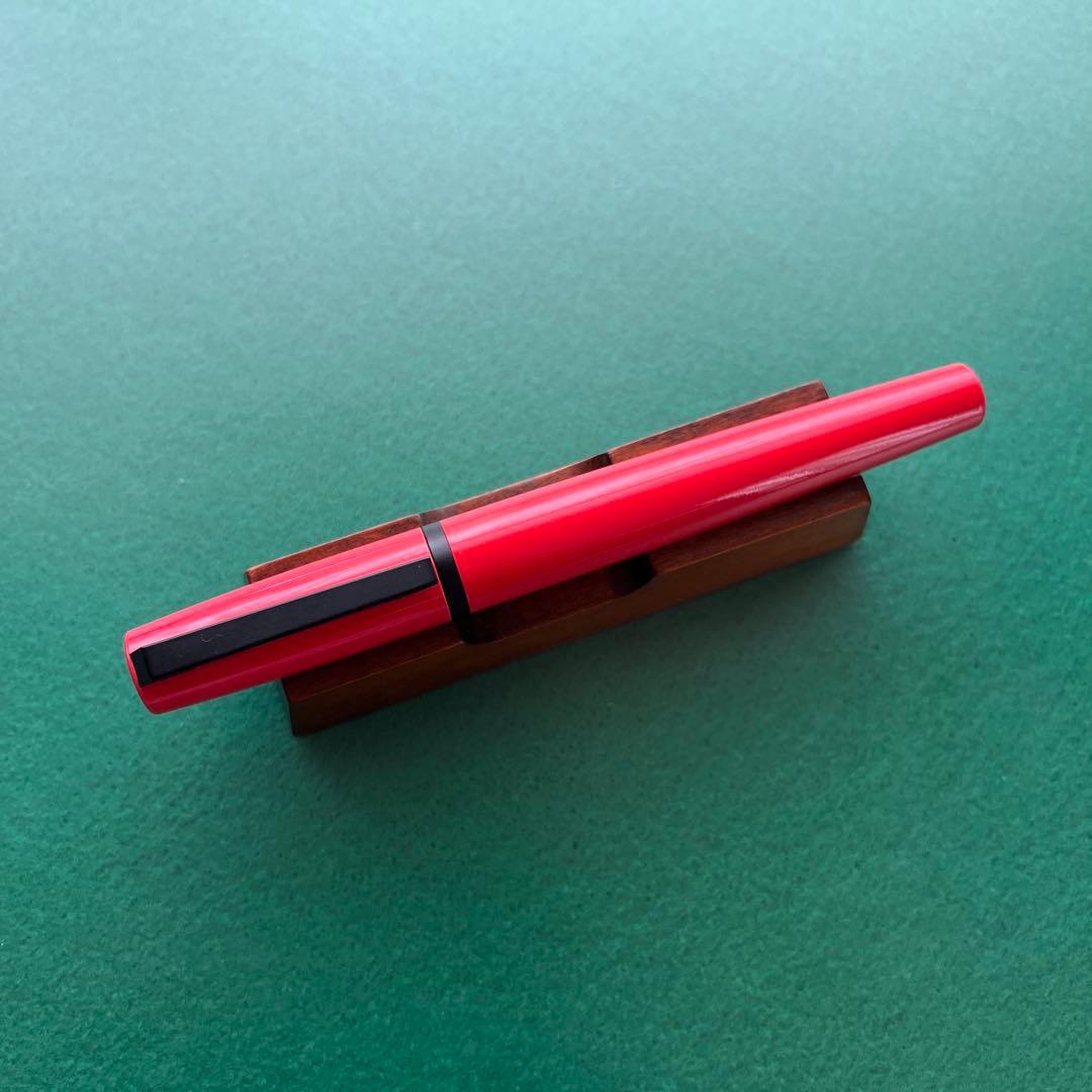 【希少】伊東屋 ITOYA ペンジャケット レッド（未使用に近い）