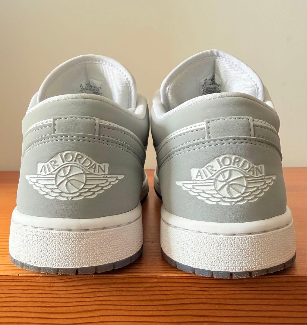 靴 Nike Women's Air Jordan 1 Low Wolf Grey