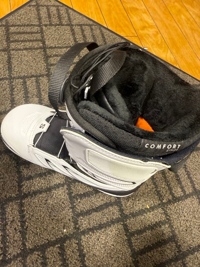 Salomon スノーボードブーツ ホワイト/ブラック