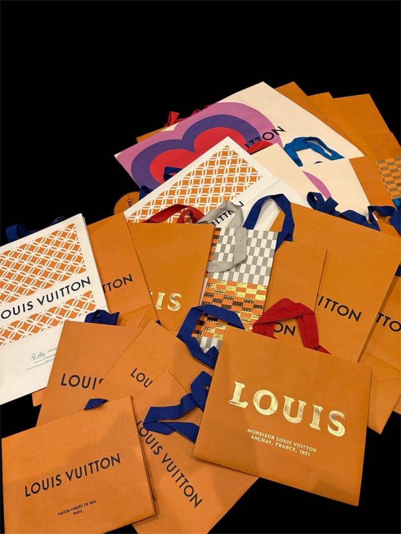 LOUIS VUITTON空箱 ショッパーまとめて　50〜70個