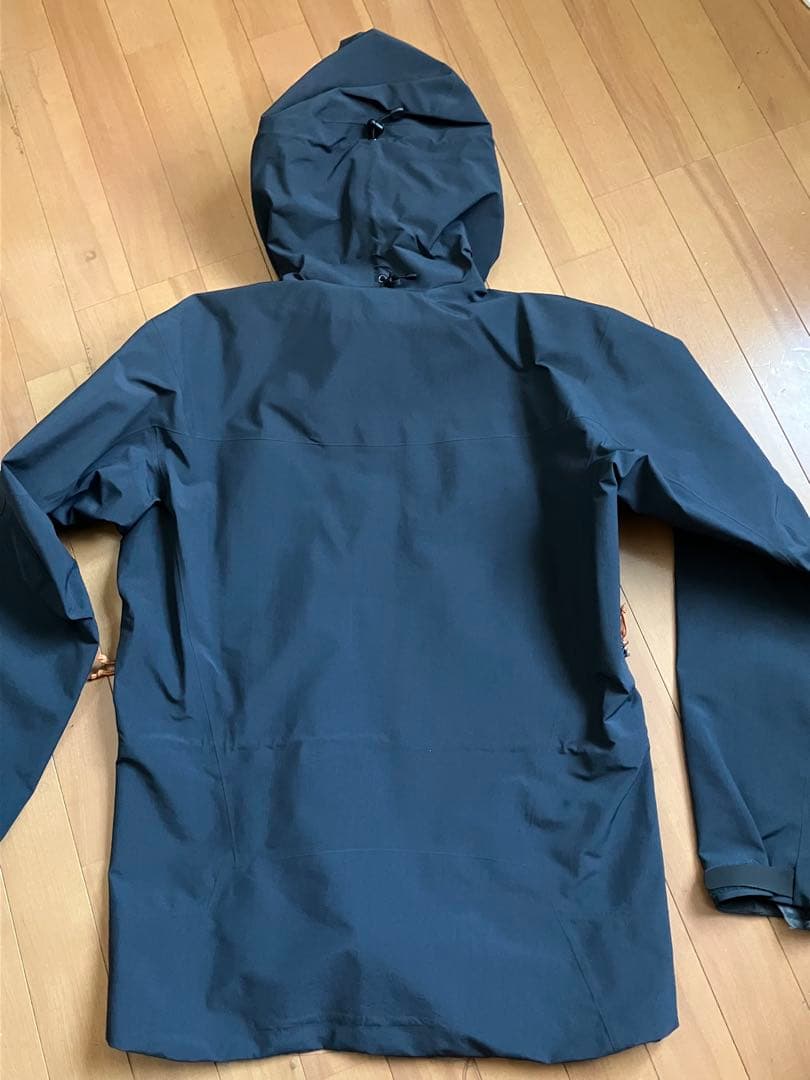 アークテリクス　シータ　SV. 剥がれあり　ARC'TERYX