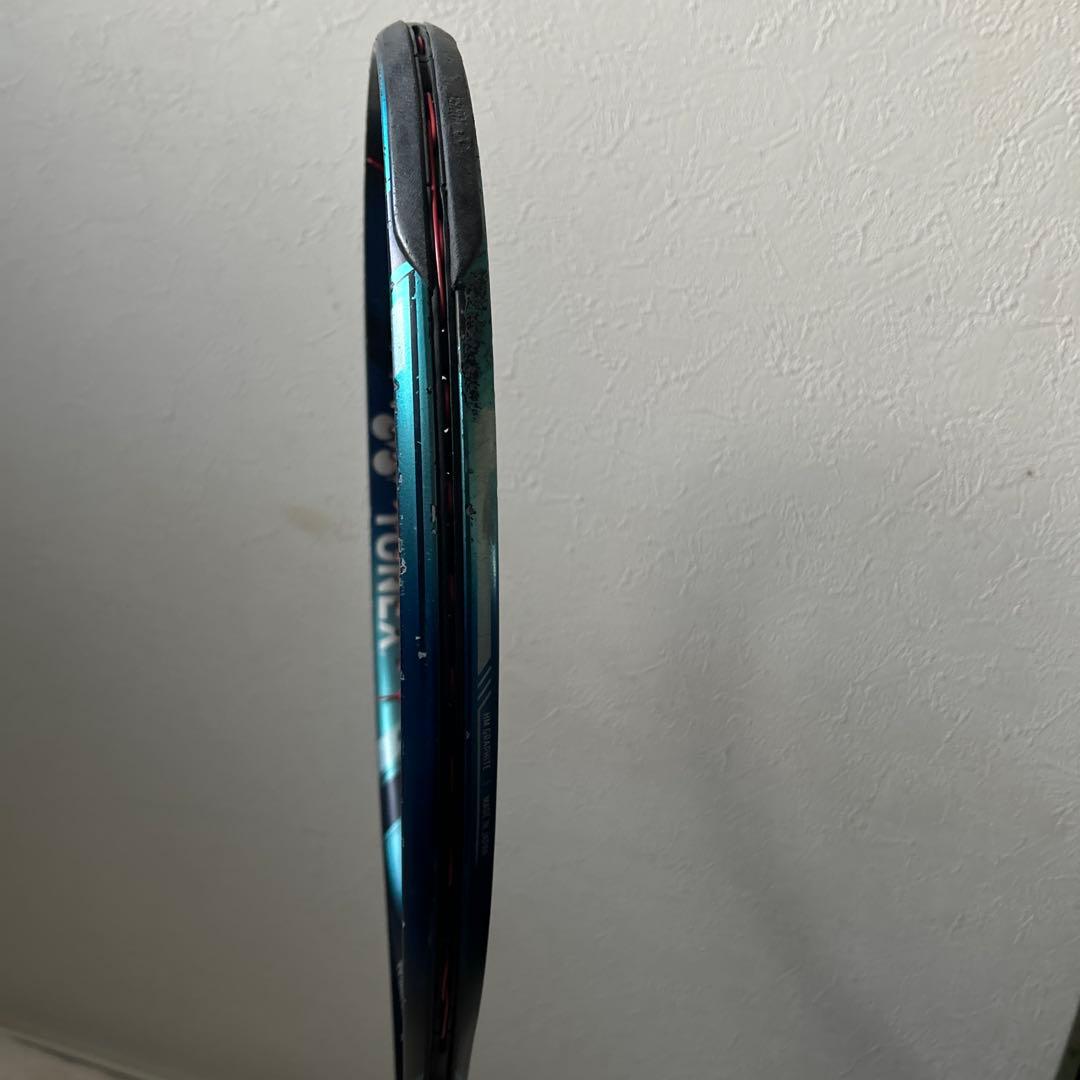 Ezone 98 テニスラケット値下げ交渉あり。