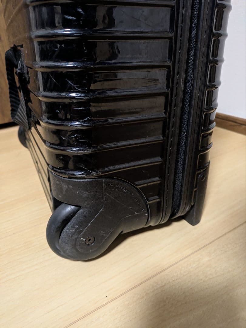 リモワ RIMOWA 機内持ち込み可2輪 ビジネストロリー ブラック