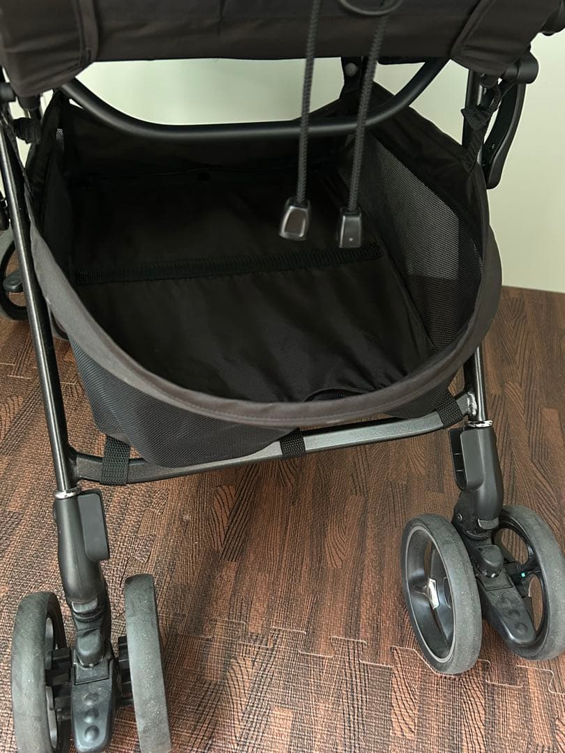 美品 アップリカ ベビーカー ラクーナクッション