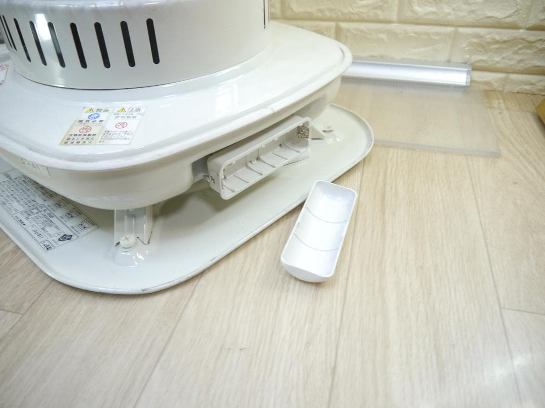 送料無料 2014年 コロナ/CORONA ホワイト 石油ストーブ 安全ガード