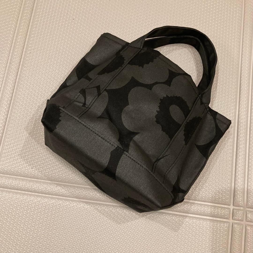 marimekkoマリメッコ　ピエニウニッコ　セイディミニトートバッグ　ブラック