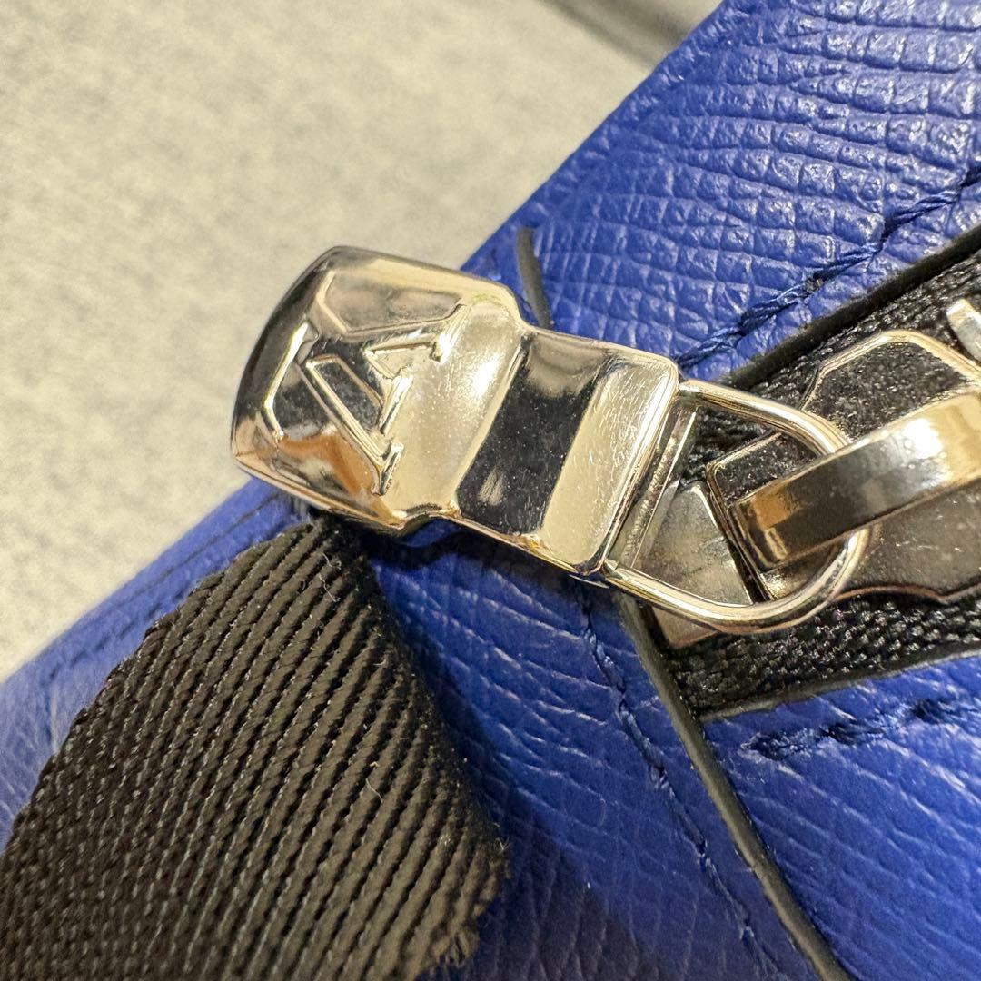 M30242 LOUIS VUITTON タイガラマ アウトドア メッセンジャー