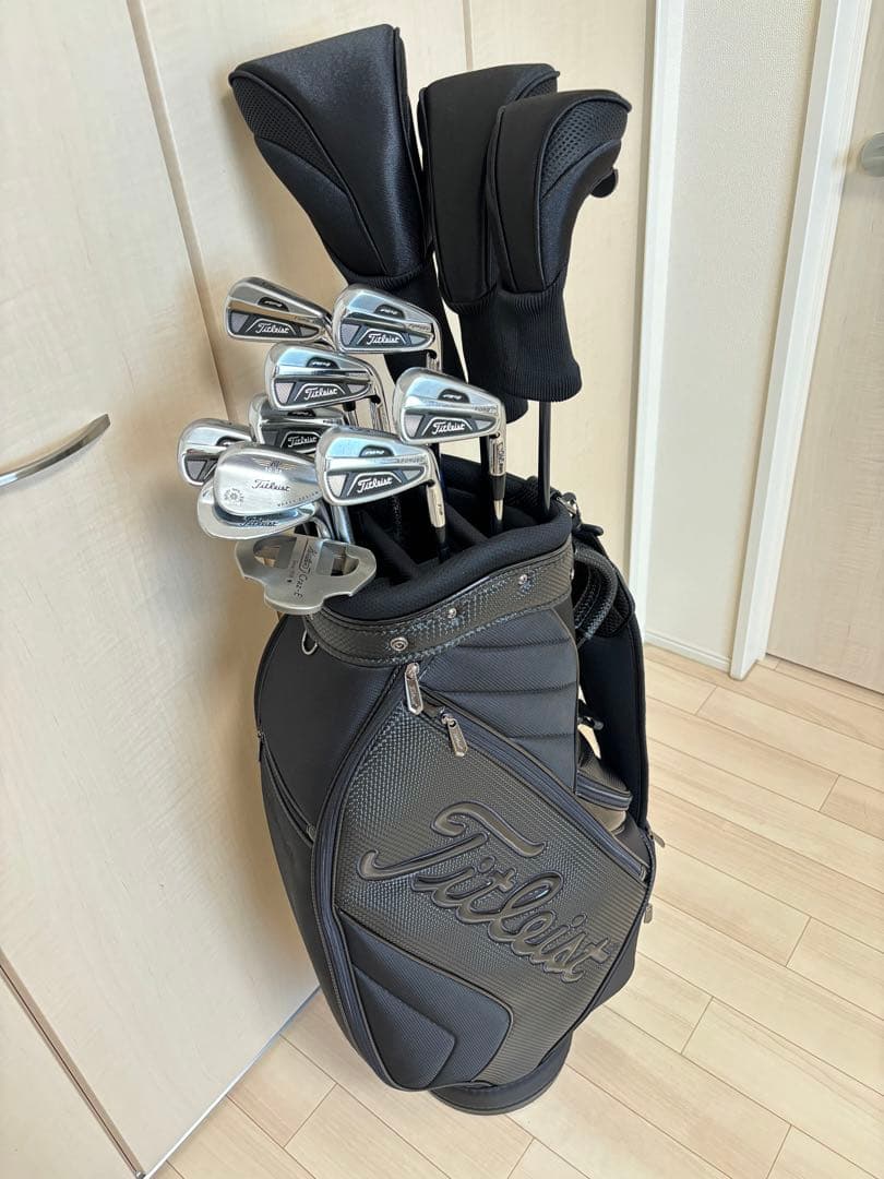 ☆人気のタイトリストで揃えた高級フルセット☆美品バッグ付き☆最後の一品です☆