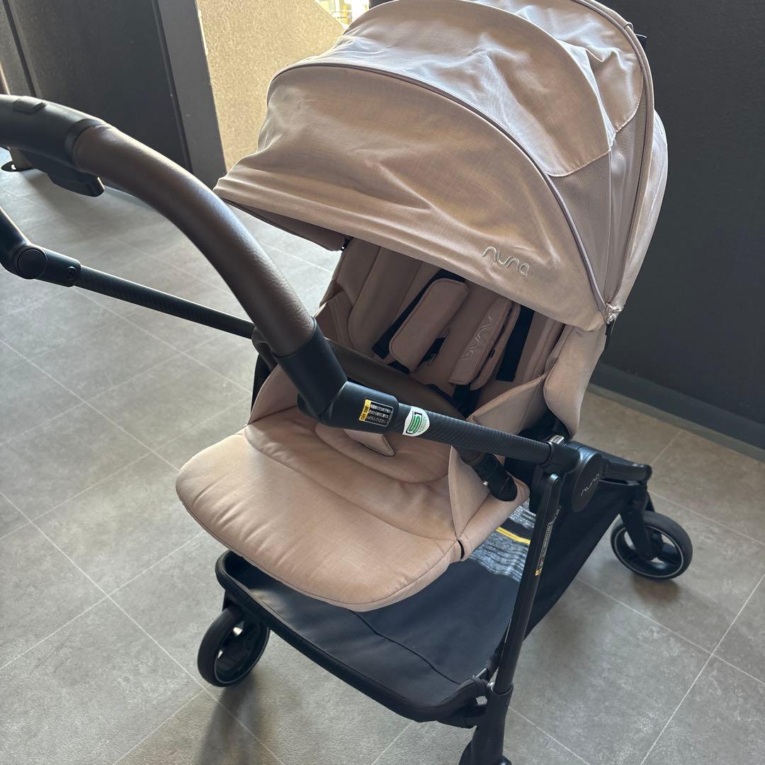 【chika様】ヌナイクサスイヴ　IXXA swiv クオーツ美品