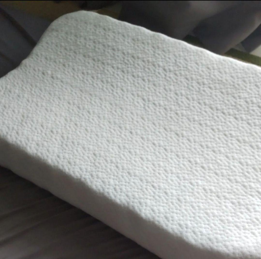 ヒツジのいらない枕　至極　枕カバーつき