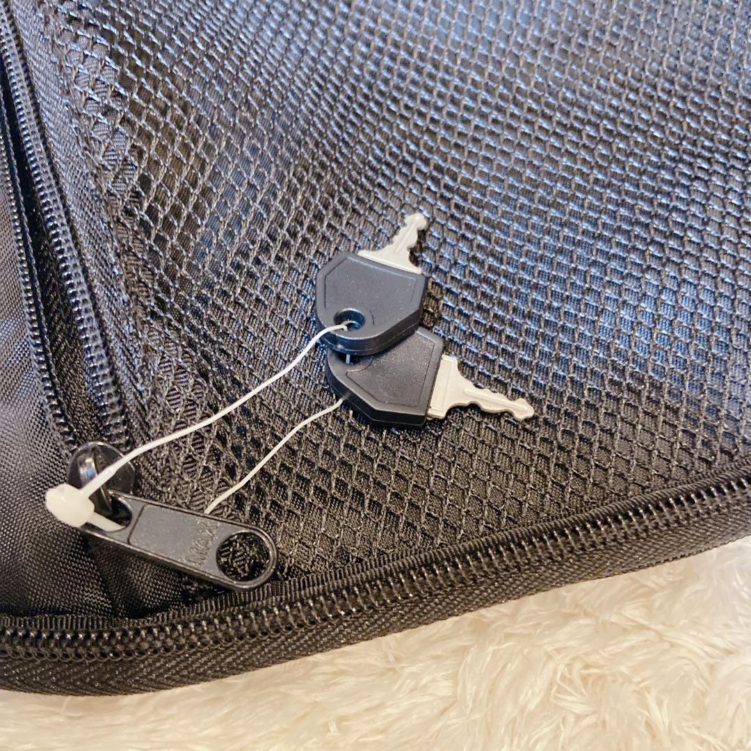 SWANY キャリーケース ブラック　機内持ち込み可能