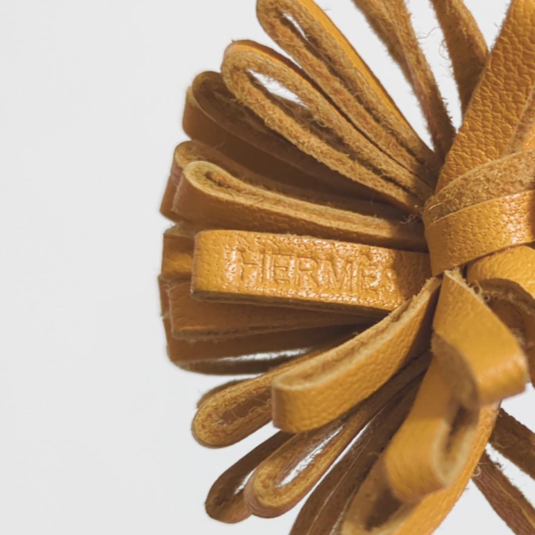 エルメス カルメンチータ グランポンポン20 ブックマーク しおり チャーム