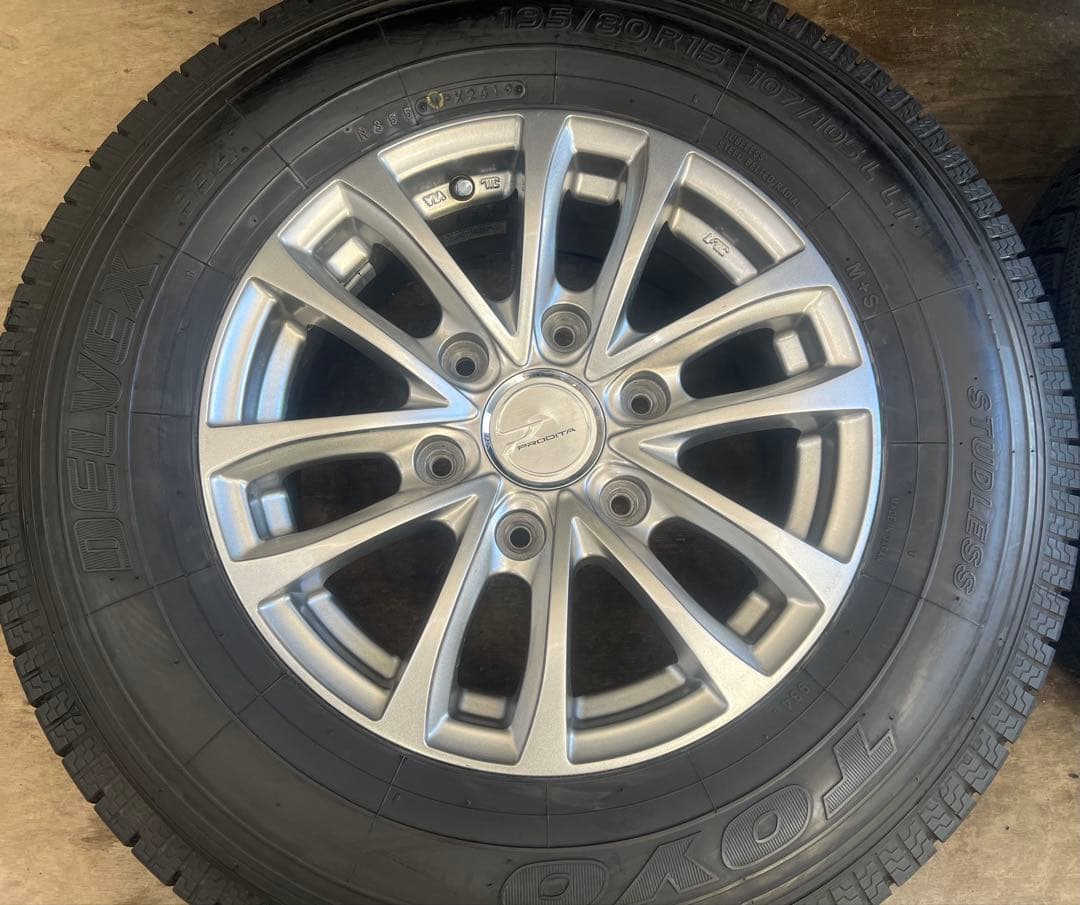 kanch専用　送料込み195/80R15 ハイエース アルミホイール冬タイヤ
