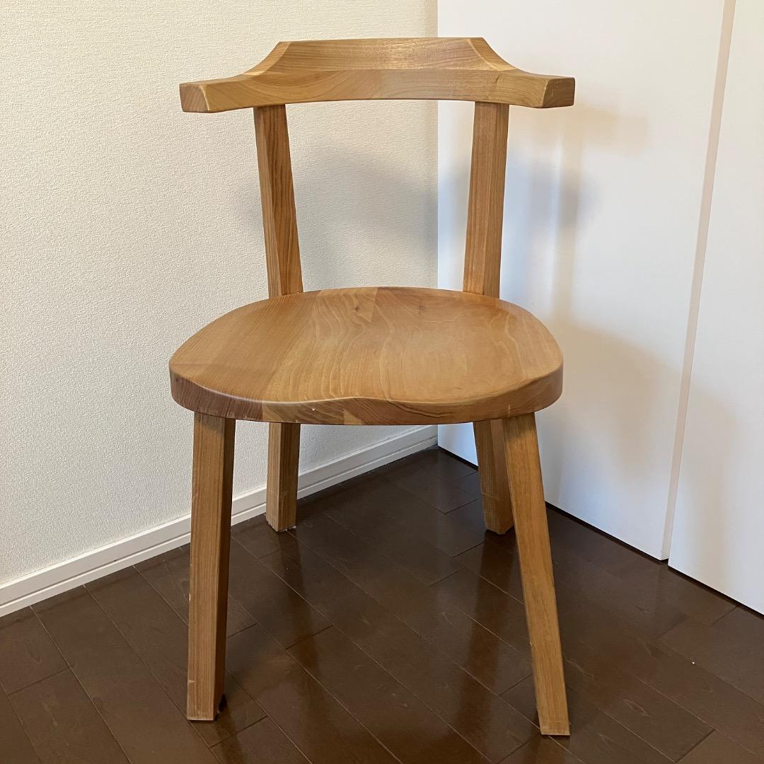 Akiチェア　国産　主材：天然杢くるみ材塗装