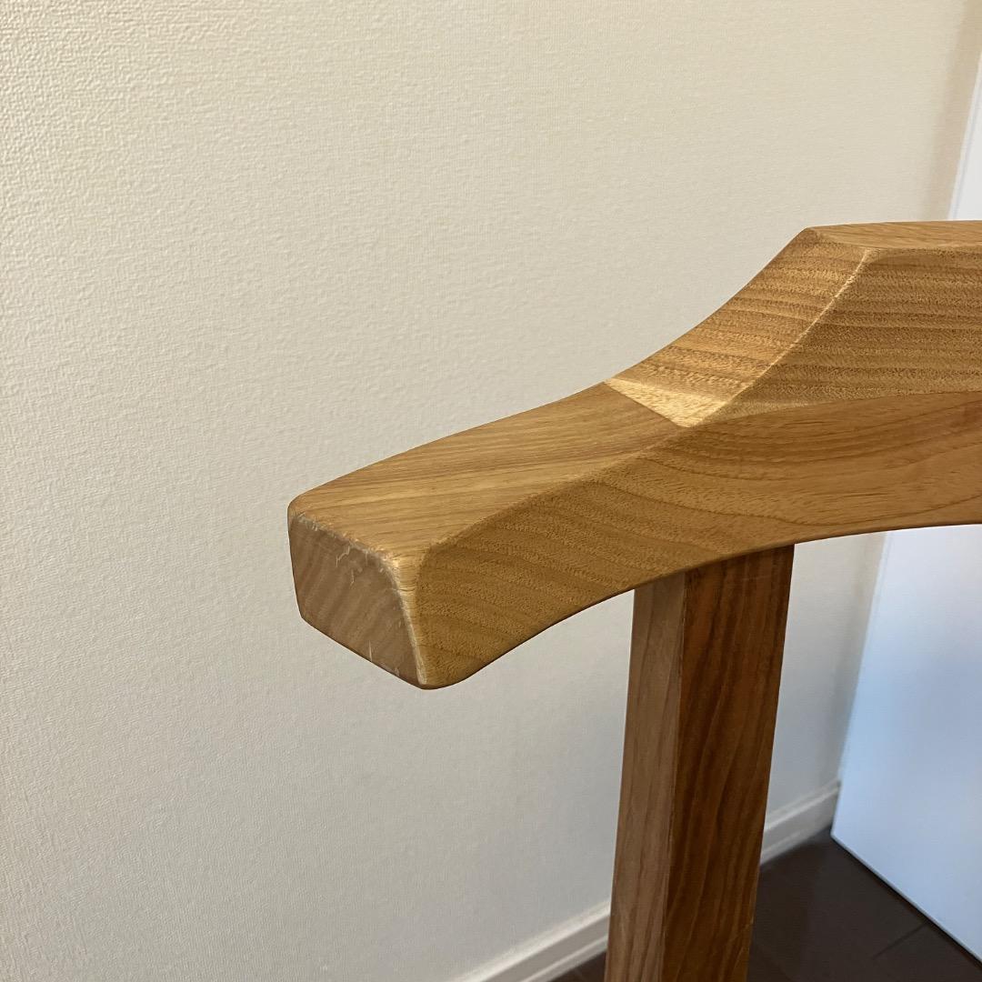 Akiチェア　国産　主材：天然杢くるみ材塗装