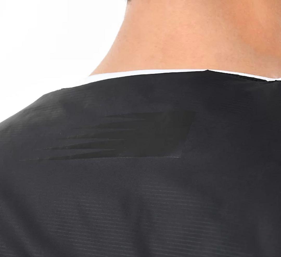 【未使用品】ニューバランス　ブラックアウト　ライトウェイトパデッドベスト　Ｌ