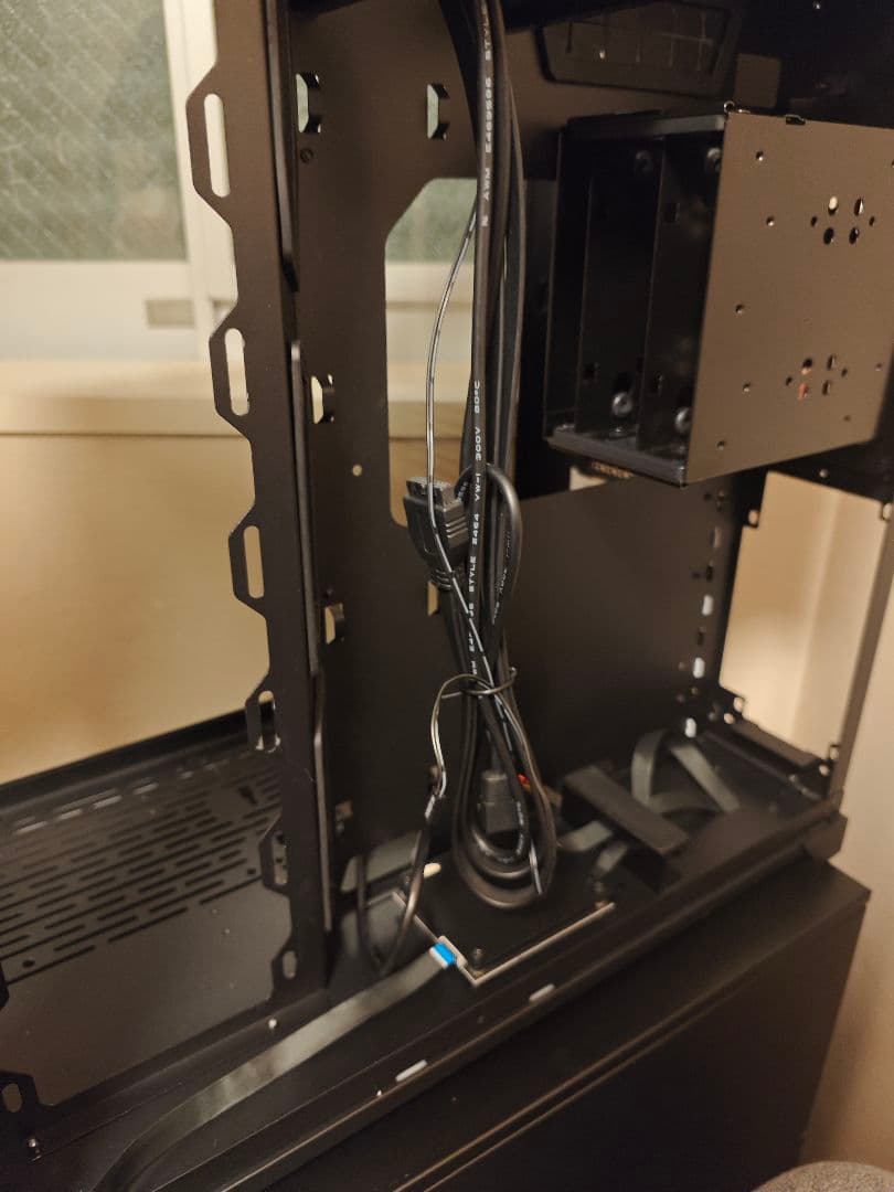 Razerファン必見 Lianli O11 Razer +ファン9個+RGBコン