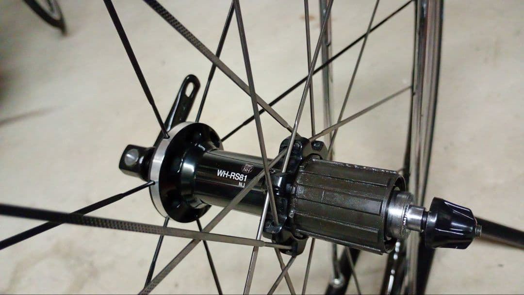 wh-rs81-c35 P ZERO RACE 4S 26ｃシマノ11s