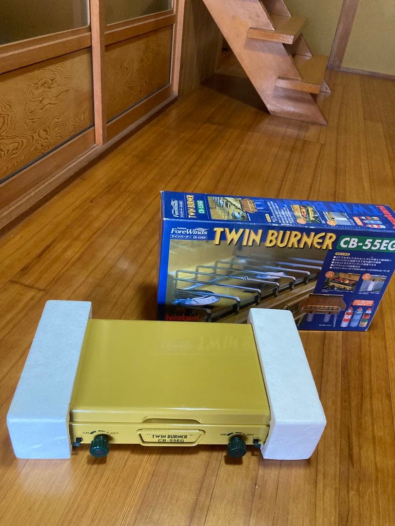 廃盤希少 イワタニ Iwatani TWIN BURNER CB-55EG